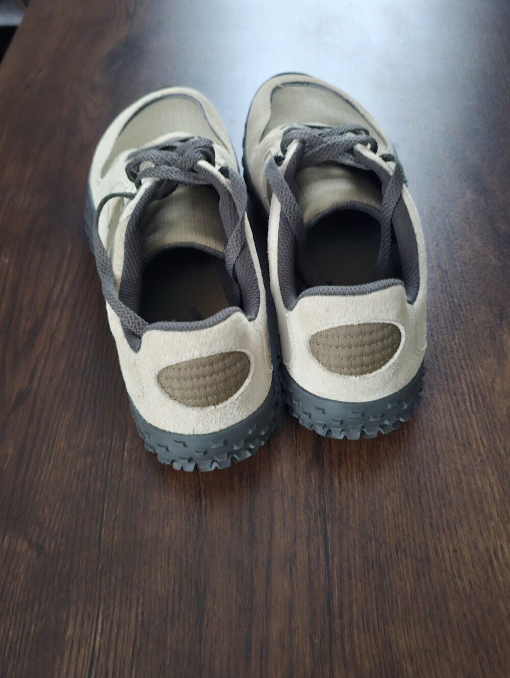 Men's Casual Lace-Up Sneakers in Olive/Brown and Gray- Merrell Size 11. - Picture 4 of 5